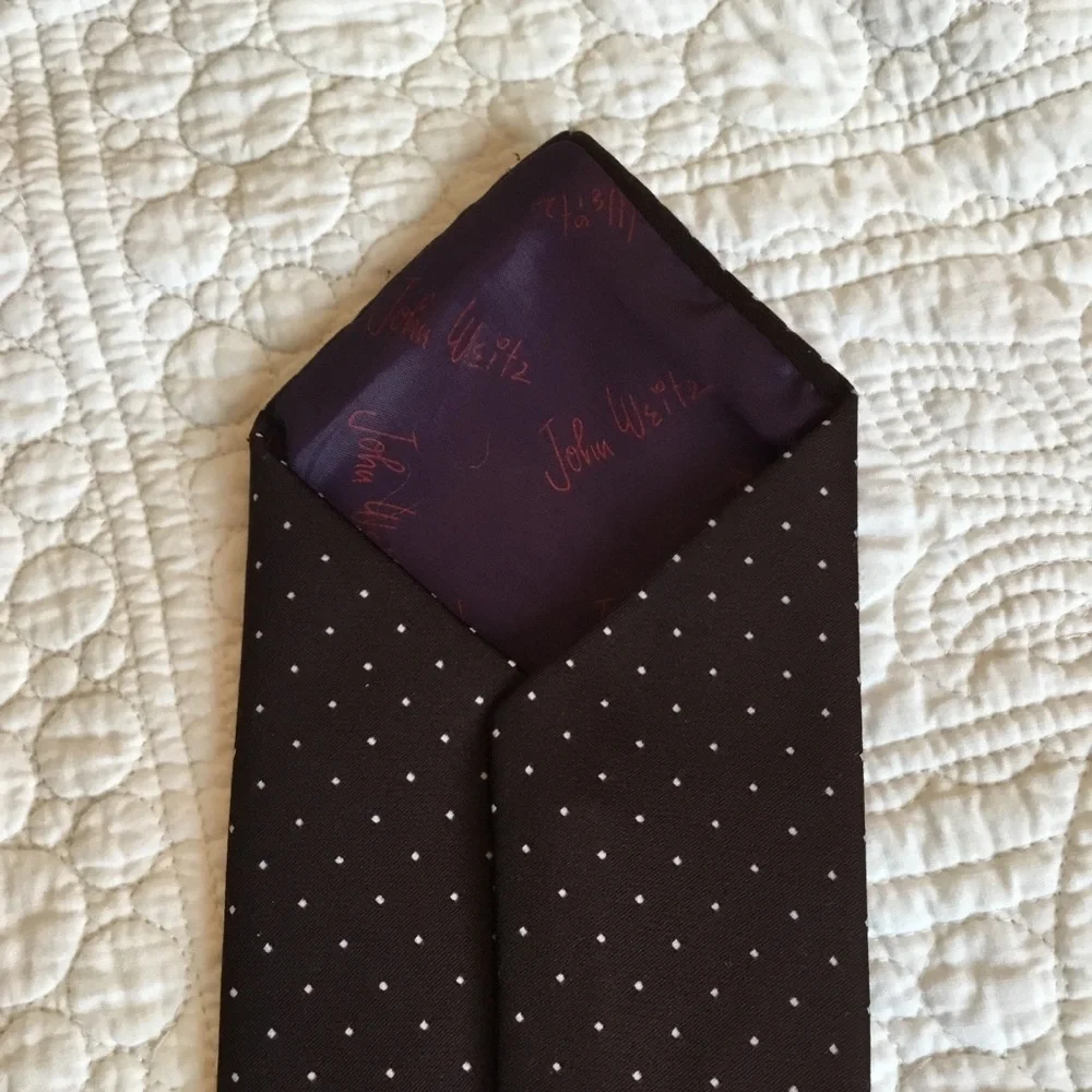 John Weitz Men’s Tie.‎ Brown With White polka dots.B-6